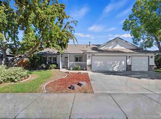 1334 E Cougar Creek Dr, Meridian, ID 83646