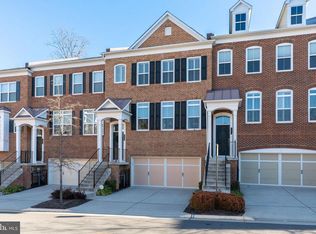 2973 Chesham St, Fairfax, VA 22031
