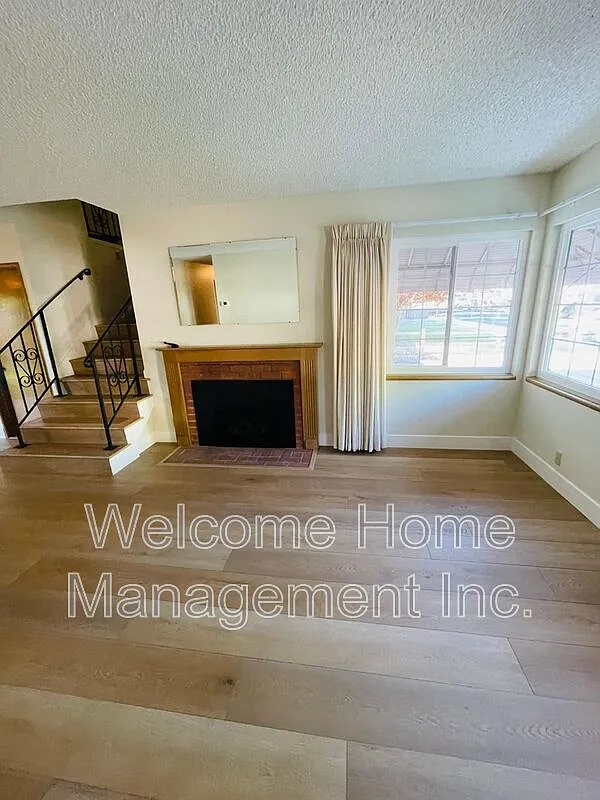 3 bed, 2.0 bath, 1560 sqft, $3,650 — Photo 3