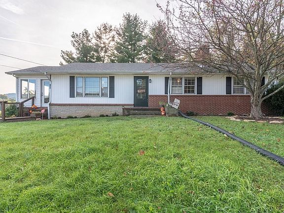 3rd image of 1348 Highland Dr