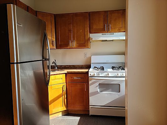 1st image of 2256 Pacific St Floor 3
