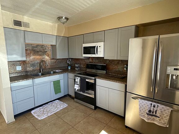 3rd image of 701 S Roosevelt St APT 105