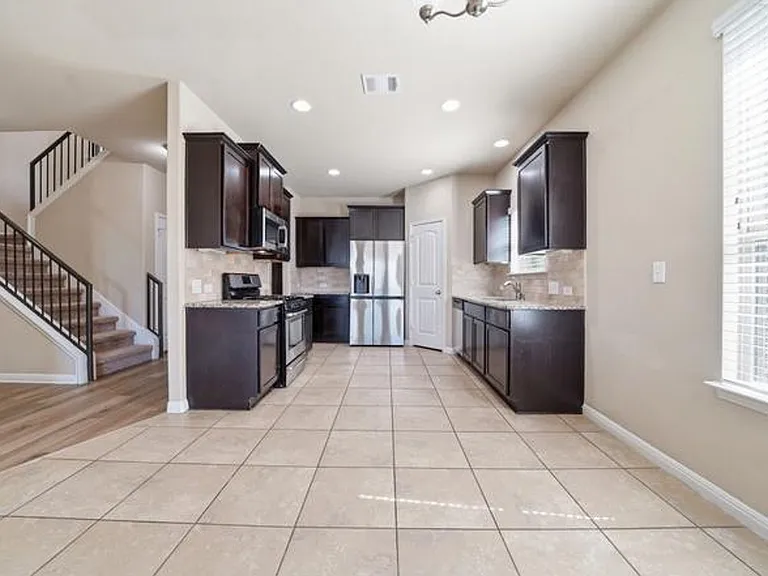 613 Longhorn Cavern Rd — Photo 11