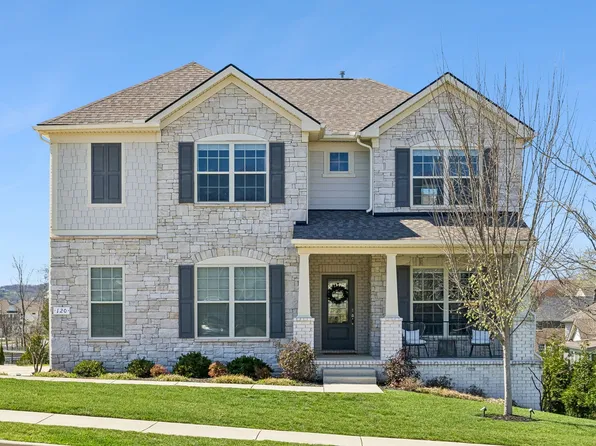 120 Macy Dr, Hendersonville, TN 37075