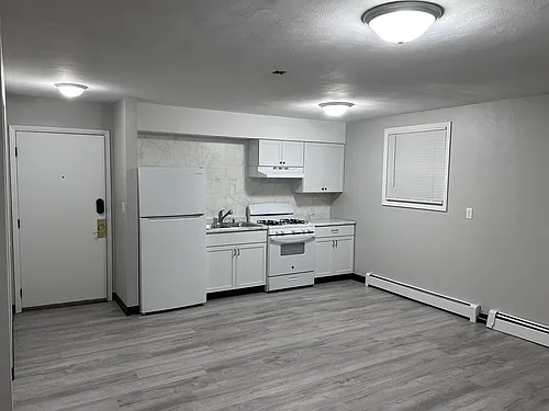 1031 W Clark St #23 Photo 1