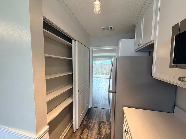 Center Town Condominiums — Photo 100