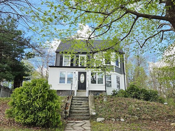56 Oak St