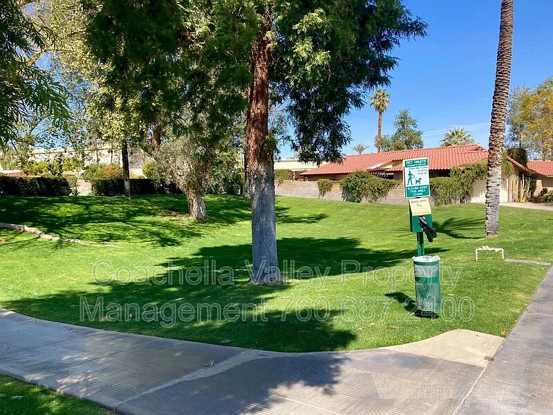 3 bed, 2.0 bath, 1712 sqft, $2,495 — Photo 4