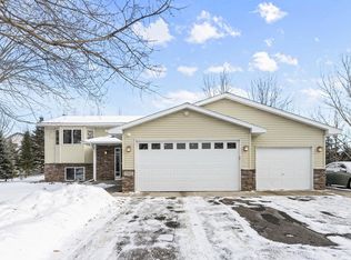 5462 Kalenda Dr NE, Albertville, MN 55301