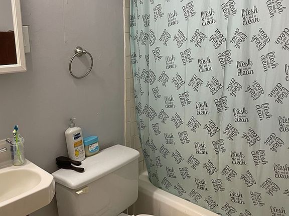 4th image of 152 Western Ave #2R