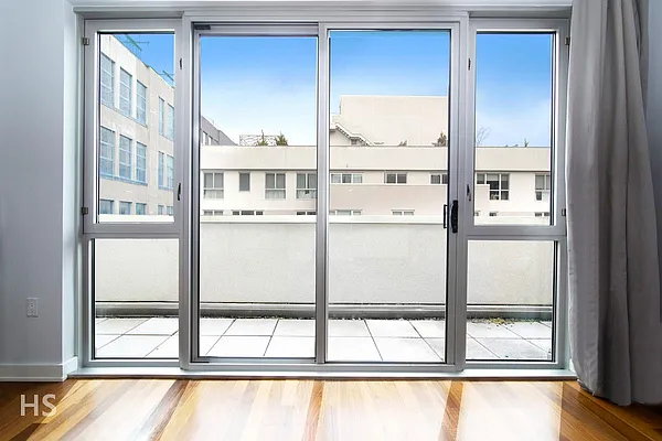 Sold by R New York | media 8