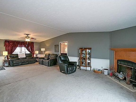 3rd image of 1518 246th Ave