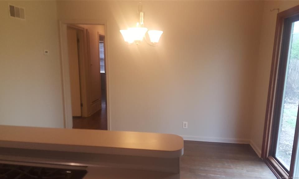 2nd image of 2428 S Quebec Ave