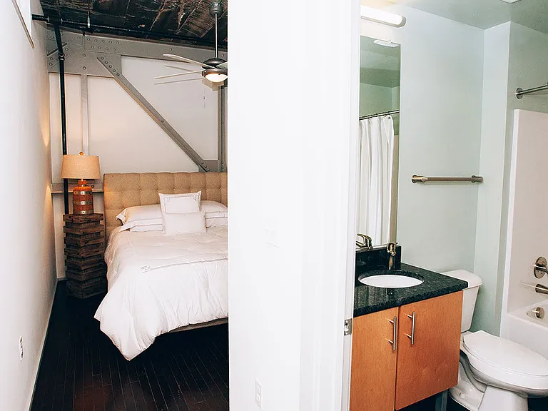 Courtyard Lofts — Photo 8