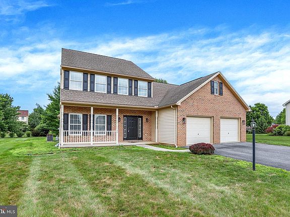 3rd image of 22 Coventry Dr