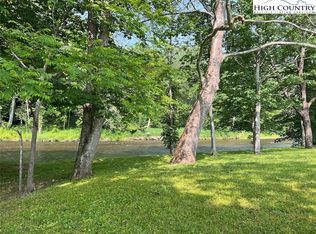 6 Riverwind Dr, Lansing, NC 28643