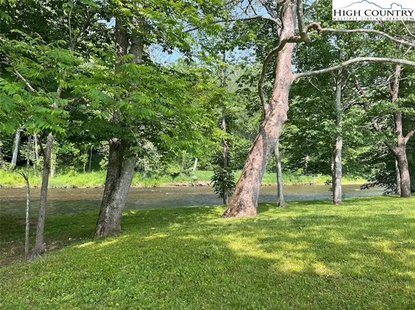 6 Riverwind Drive, Lansing, NC 28643