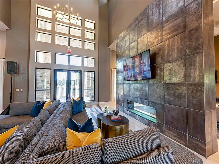 The Pointe at Valley Ranch Town Center — Photo 20