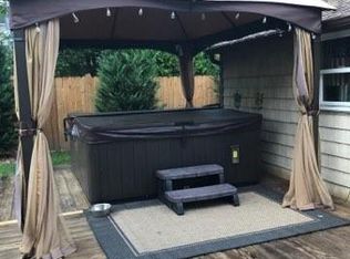 5617 Pontiac Rd, Virginia Beach, VA 23462