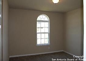 4th image of 128 Windsor Dr