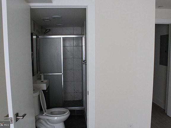 5th image of 1706 Arlington St