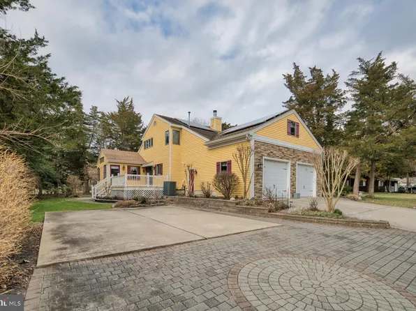 320 Absecon Ter, Tuckerton, NJ 08087