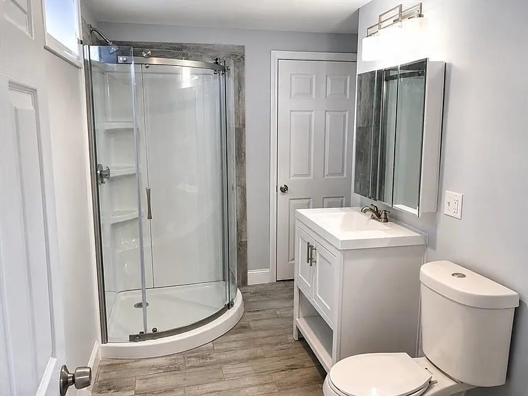 323 Bainbridge St #1 — Photo 3