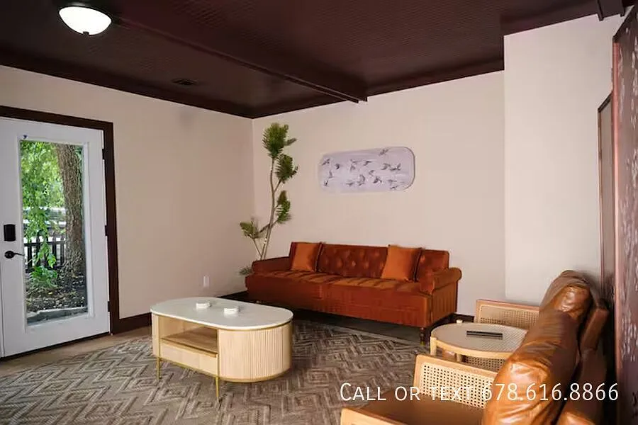 Move-In Ready Furnished Duplex with Private Yard — Photo 3