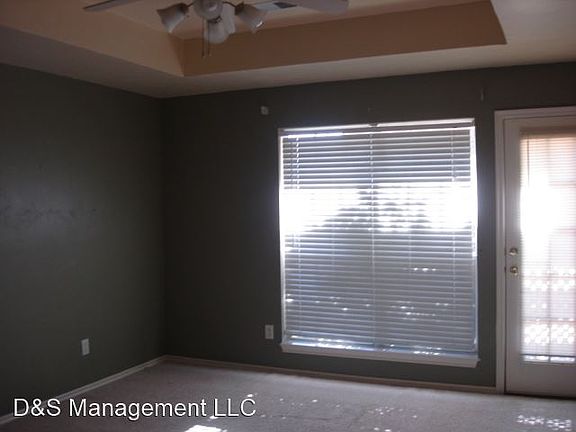 5th image of 624 SW 156th St