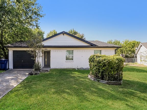 3rd image of 1222 Cove Dr