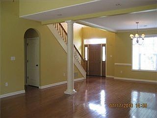 2nd image of 1627 Lindsey Ln
