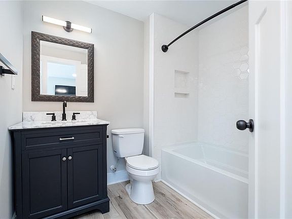 5th image of 508 Graydon Ave #1