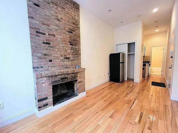 2nd image of 340 E 22nd St #1S