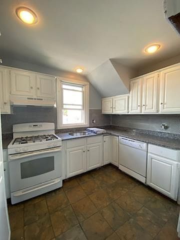 1st image of 11-13 2nd St #11