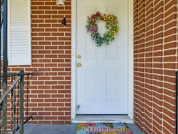 3rd image of 4 Delores Dr