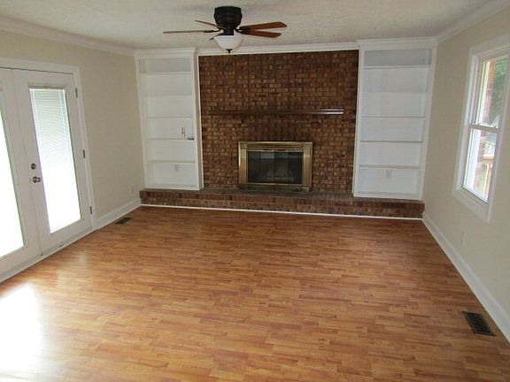 5th image of 602 Princeton Dr