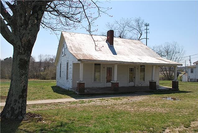 1st image of 213 College St #21