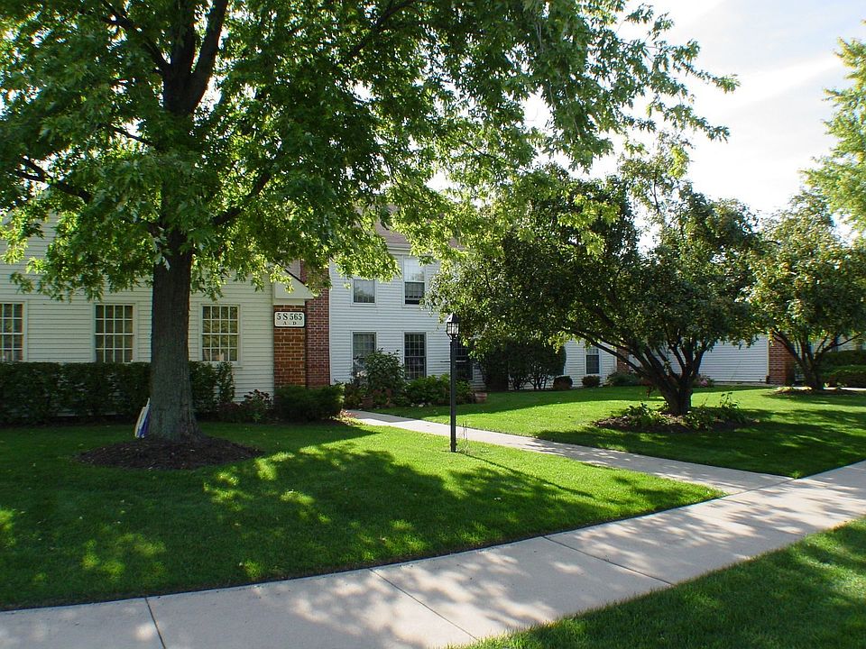1st image of 5S565 Paxton Dr APT B