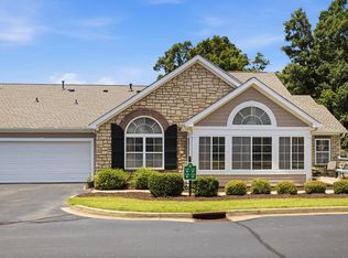 124 Ravines Ln, Spartanburg, SC 29301