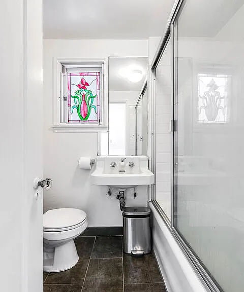 2441 Glendower Ave — Photo 30