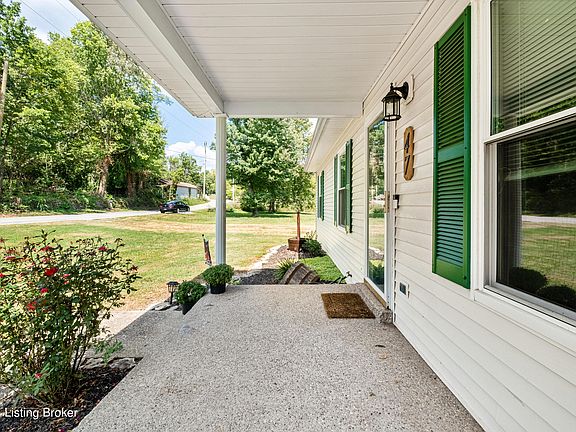4th image of 47 Waterford Loop