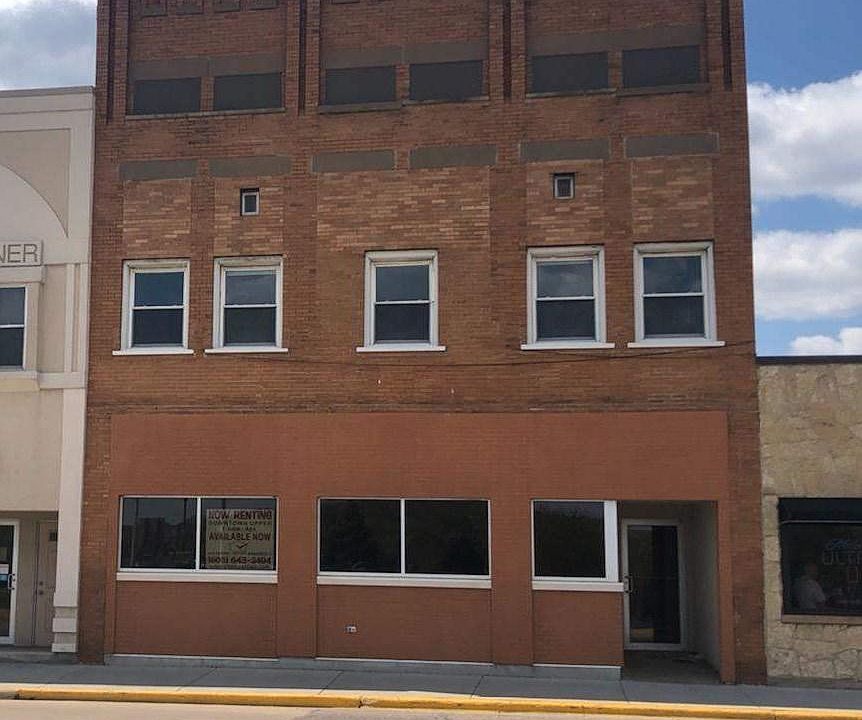 1st image of 837 Water St