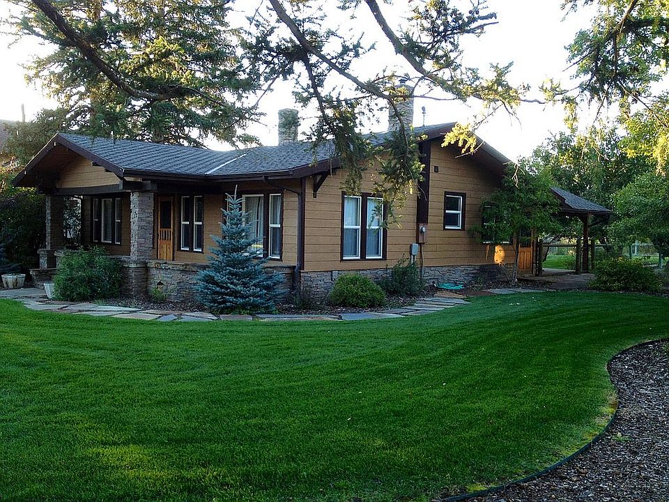 Water front ! Well maintaned