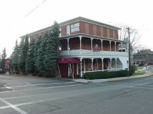 326 W 4th St, East Greenville, PA 18041