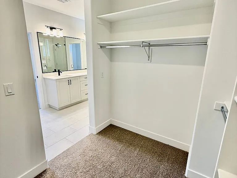 4252 E El Capitan Way — Photo 17