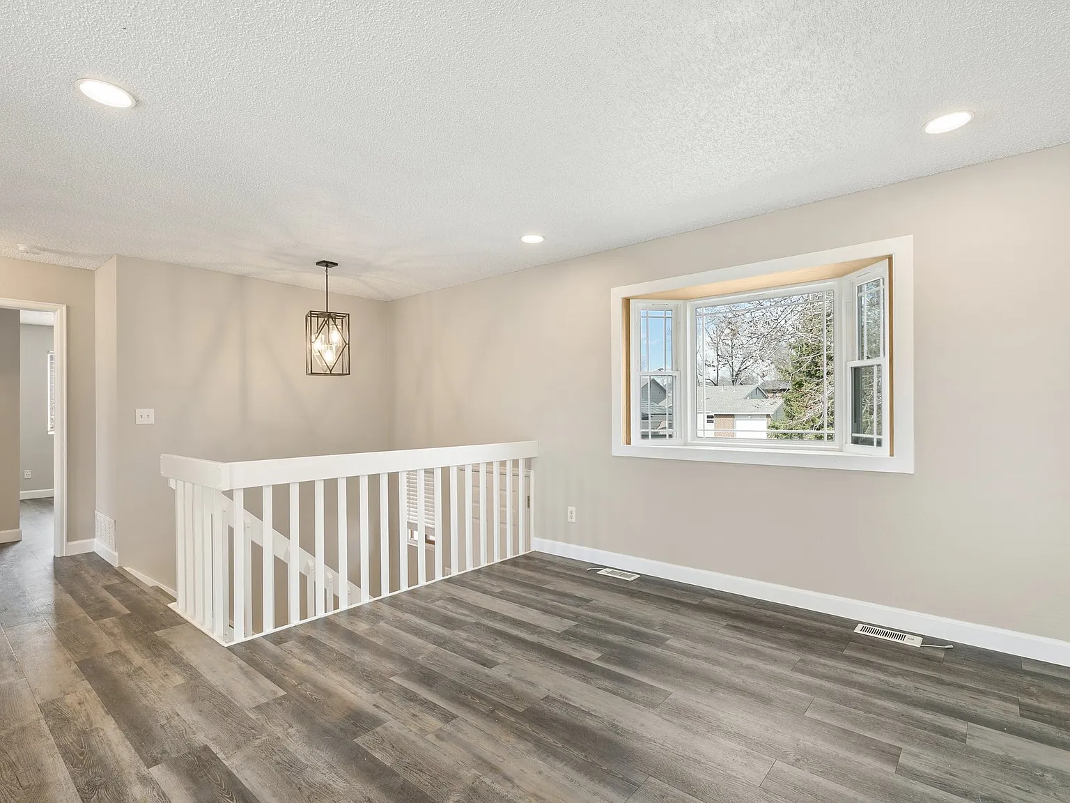 4 bed, 1728 sqft, $2,300 — Photo 4