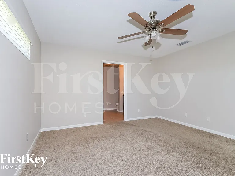 1158 SW Eleuthera Ave — Photo 7