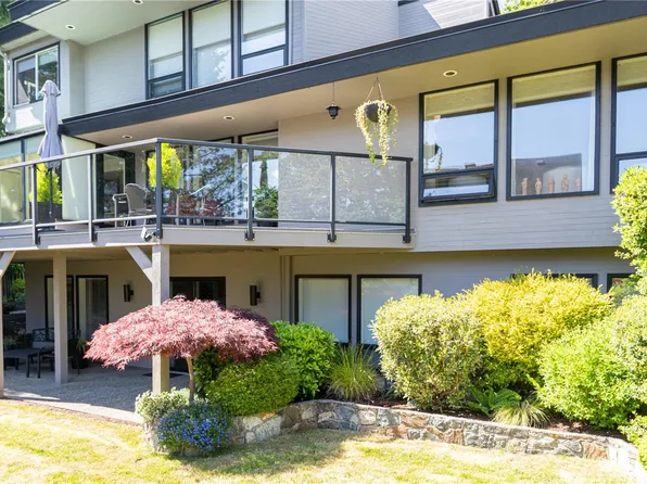 1711 Patly Pl, Victoria, BC V8S 5J5