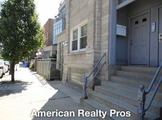 1419 W Grand Ave APT 3, Chicago, IL 60642