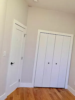 Rented by Max Apt LLC | media 30